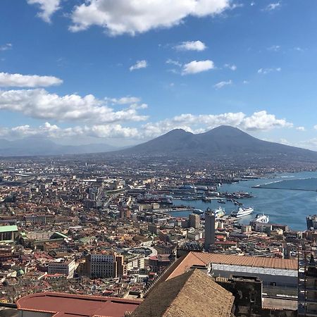 Toledostop Napoli Eksteriør bilde View of the city of Naples