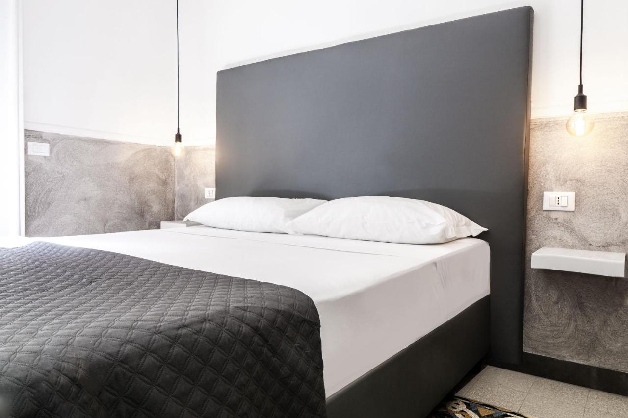 Toledostop Napoli Eksteriør bilde A bed
