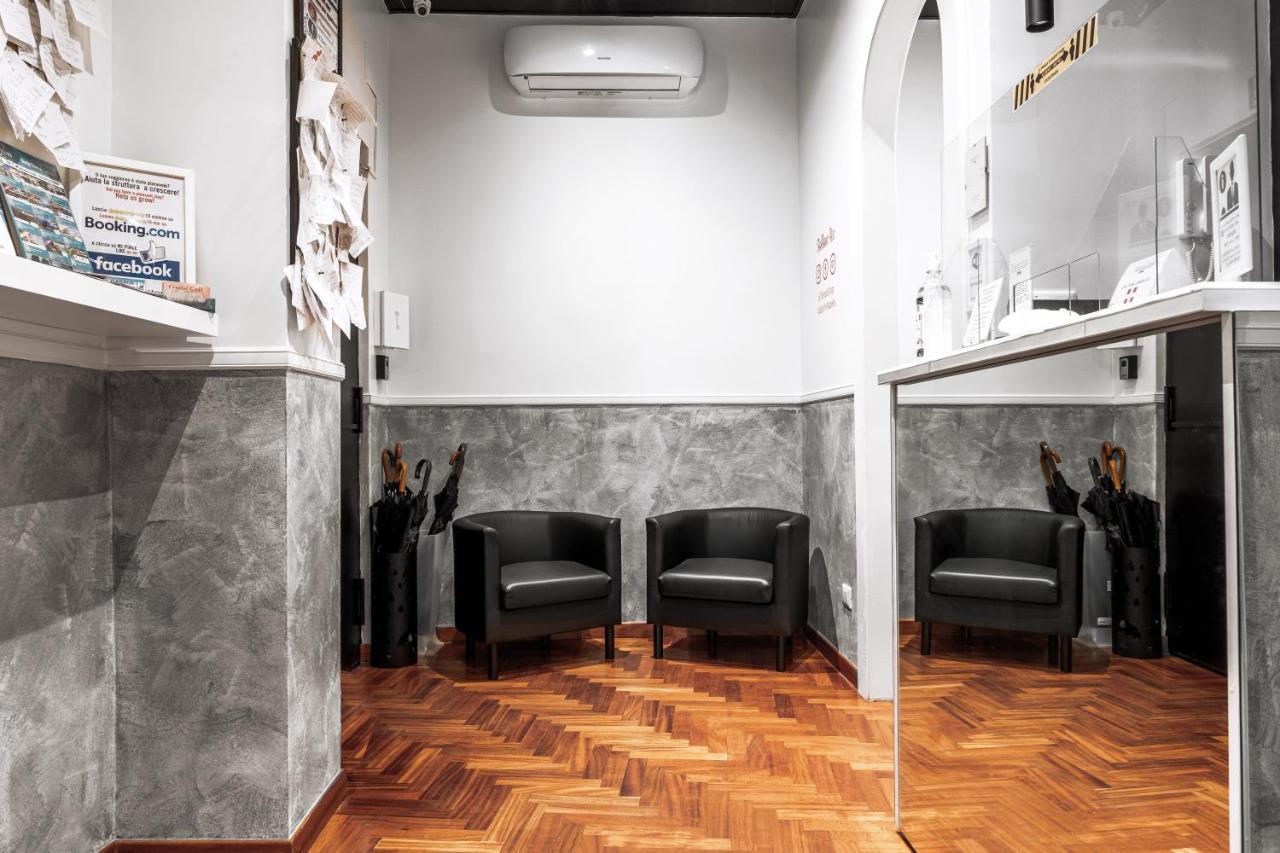 Toledostop Napoli Eksteriør bilde The waiting room at the clinic